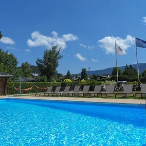 3* Hotel Logis Le Vernay